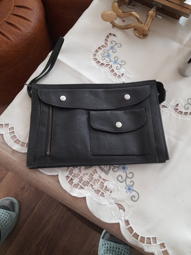 Handgelenktasche leder